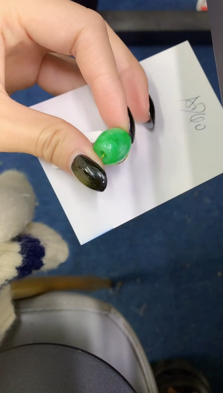 【闪购商品】翡翠颈饰未镶嵌0000000000