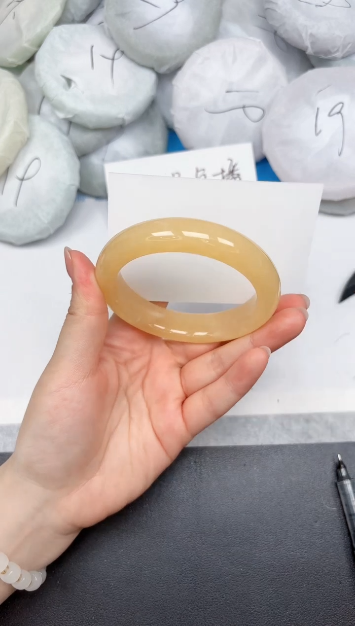 未镶嵌手镯石英质玉A163/60.2