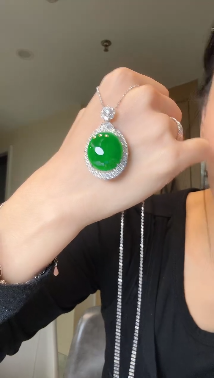 【闪购商品】翡翠吊坠(不含链)银S925镶嵌天然翡翠吊坠