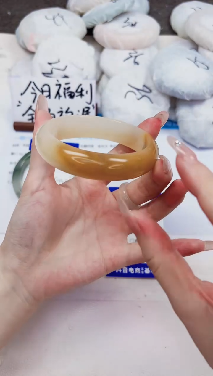 石英质玉手镯未镶嵌394-财气镯-圈口60