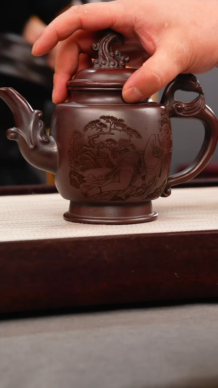 茶壶紫砂古乌泥 凤鸣 刻美女