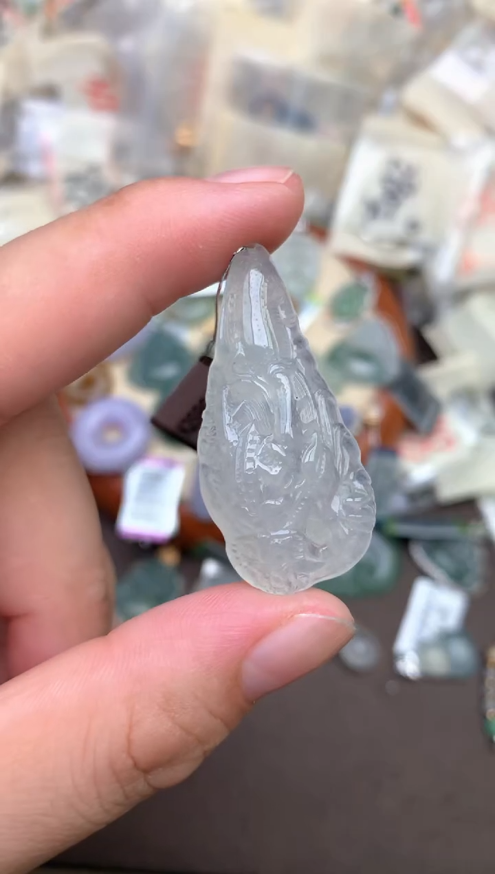 翡翠挂件未镶嵌一