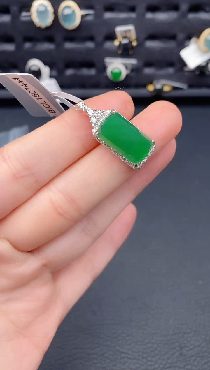 颈饰银S925镶嵌翡翠天然a货翡翠247