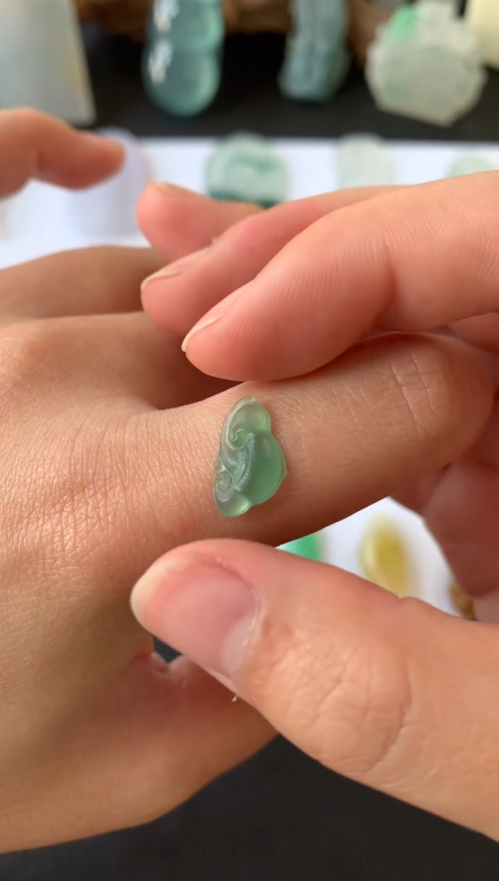 【闪购商品】定制翡翠未镶嵌翡翠