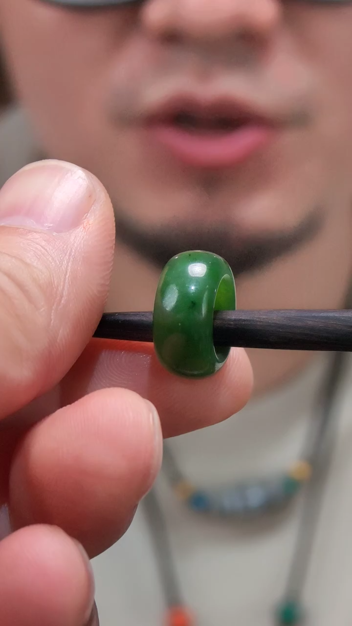 和田玉散珠碧玉跑环DN配皮绳