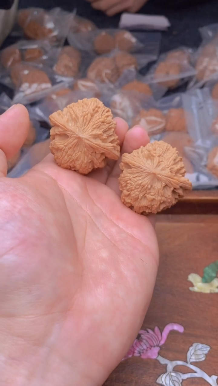 【闪购商品】文玩核桃把件G134号40尺野牛