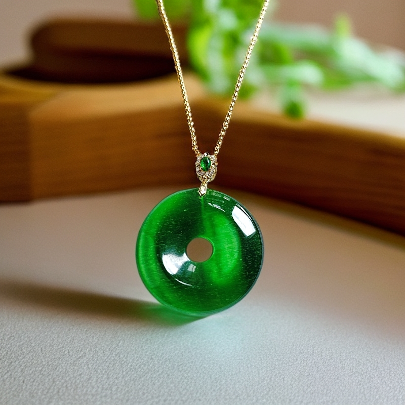 B109-精品时尚国际奢饰瑰宝绿色平安扣配礼盒配链子