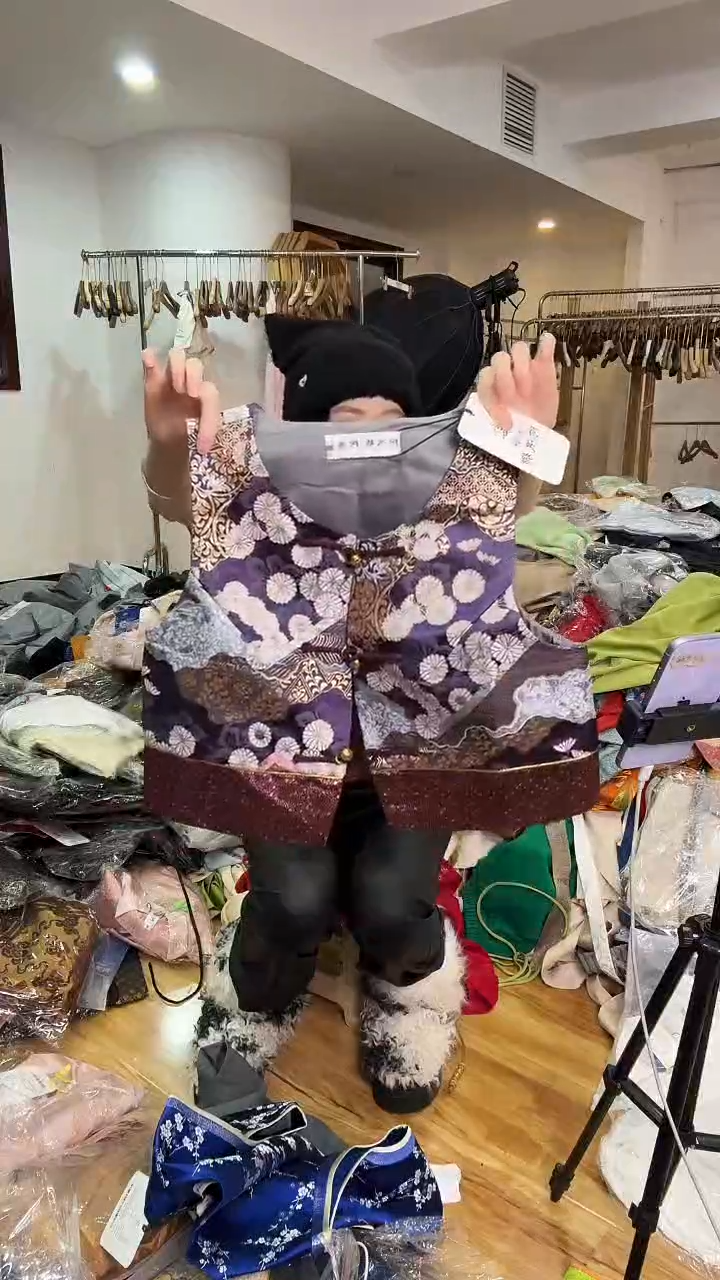 M码       90-105斤  马甲