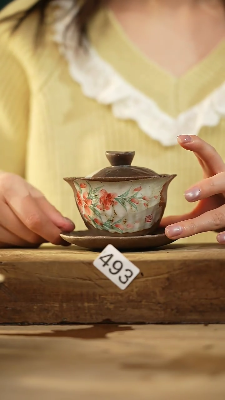 【闪购商品】瓷片设计师手作款 手绘小扁系列盖碗