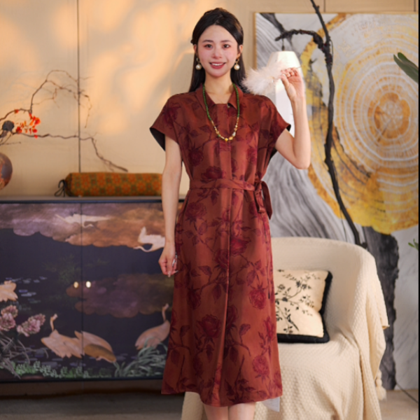 李 新中式 时尚宽松 湖丝 玫瑰红色 长款连衣裙 366268