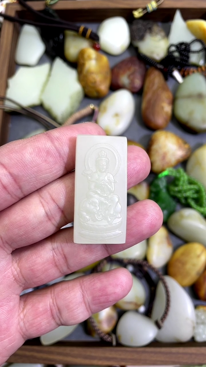 【闪购商品】和田玉颈饰未镶嵌新疆山料普贤