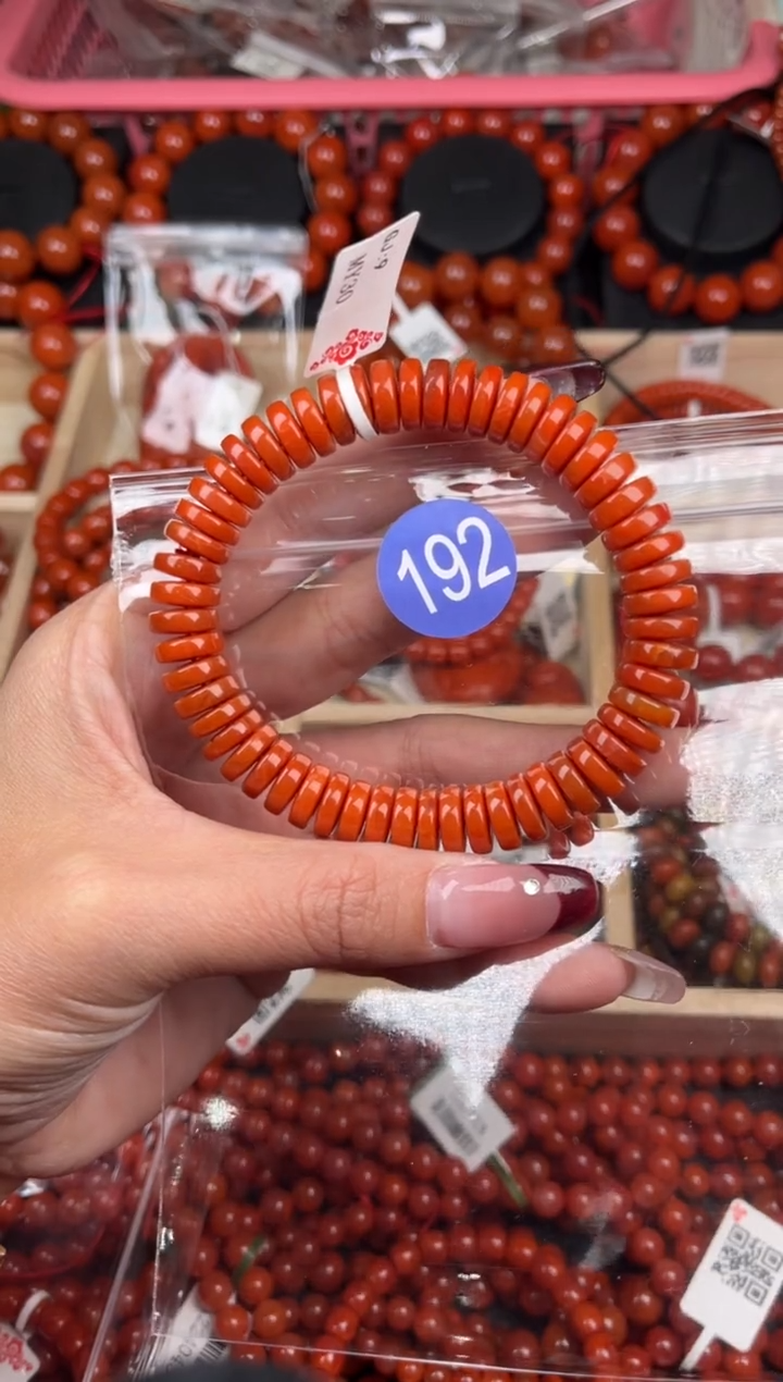 【闪购商品】南红玛瑙珠宝奇石未镶嵌192-10+