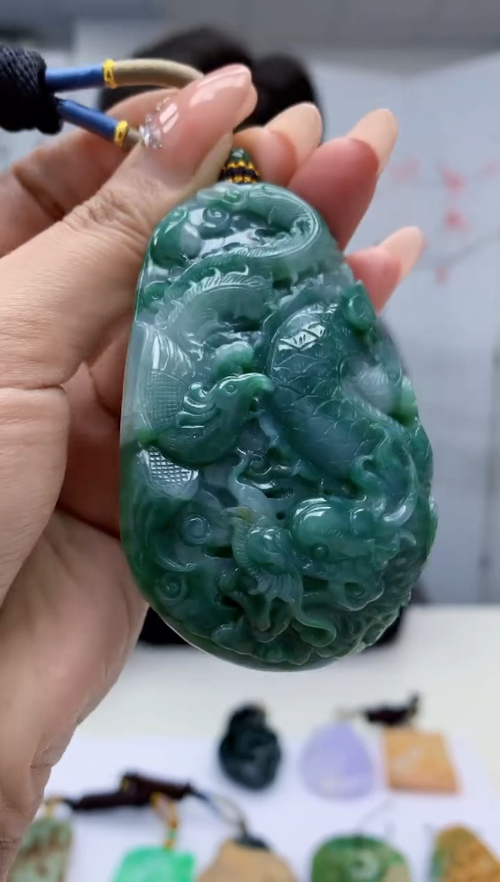 【闪购商品】定制翡翠未镶嵌4917MM-毛货挂件85