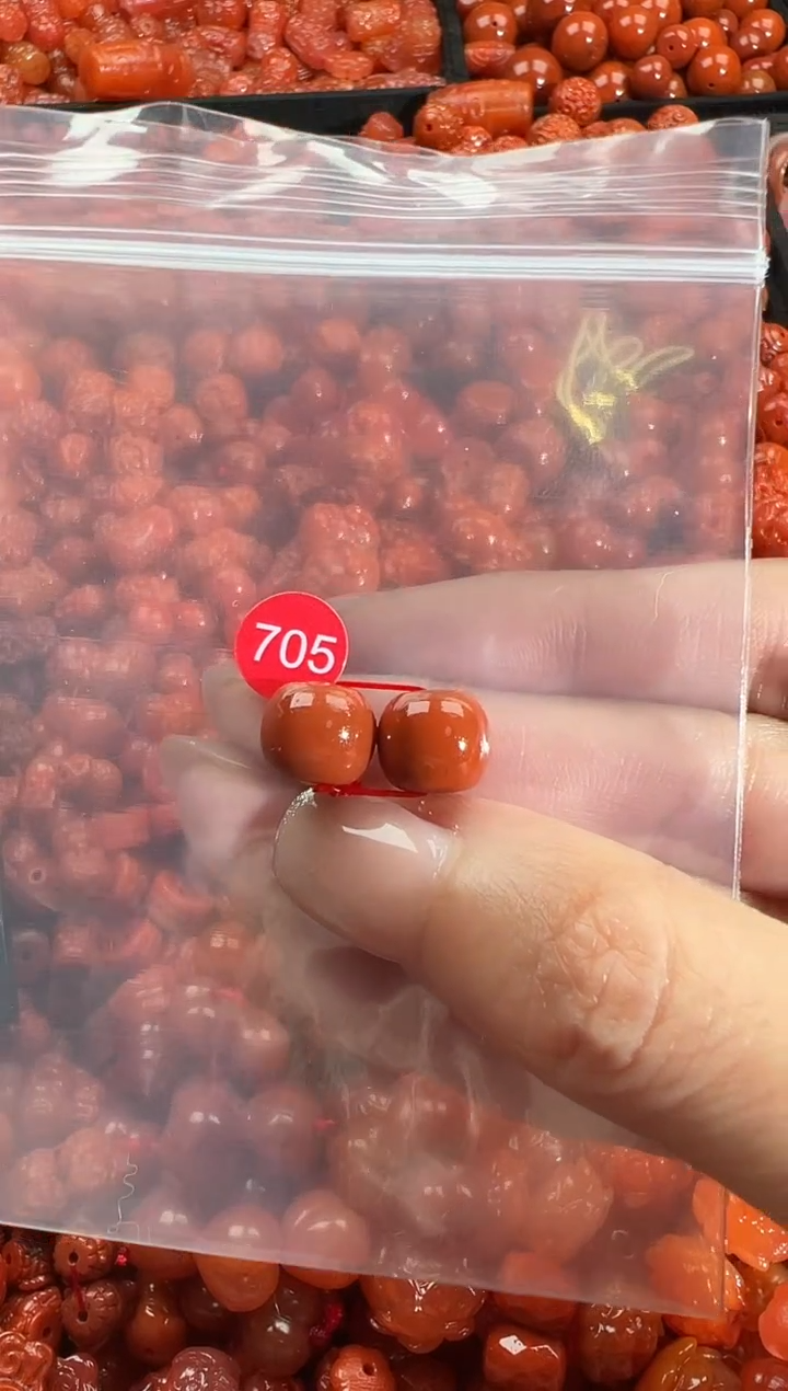 颈饰未镶嵌南红玛瑙1