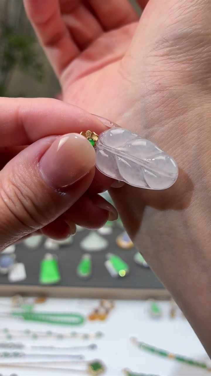 吊坠(不含链)18K金镶嵌翡翠叶子