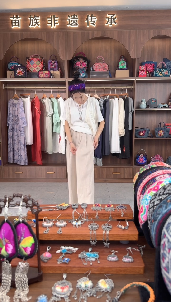 织绣扶光苗绣传承L28