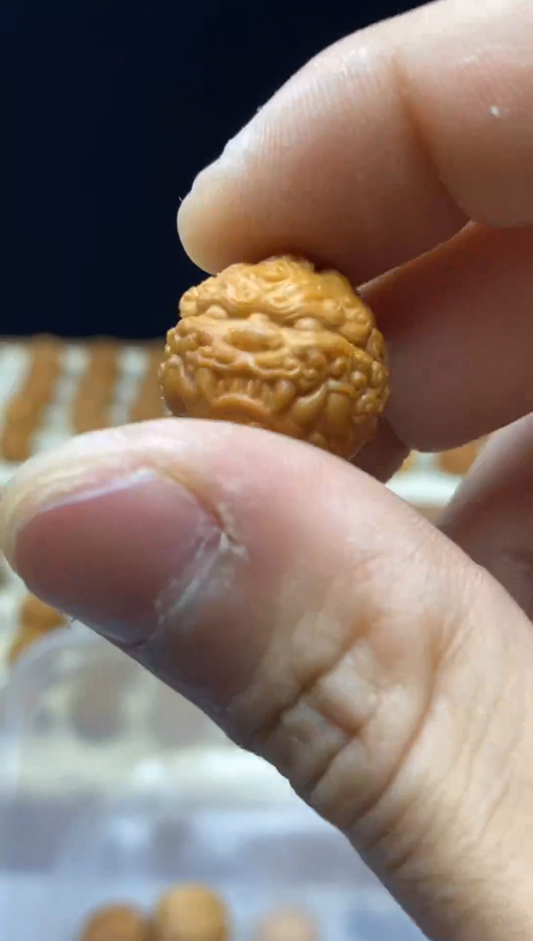 吊坠猴头核桃双面 唐狮  素