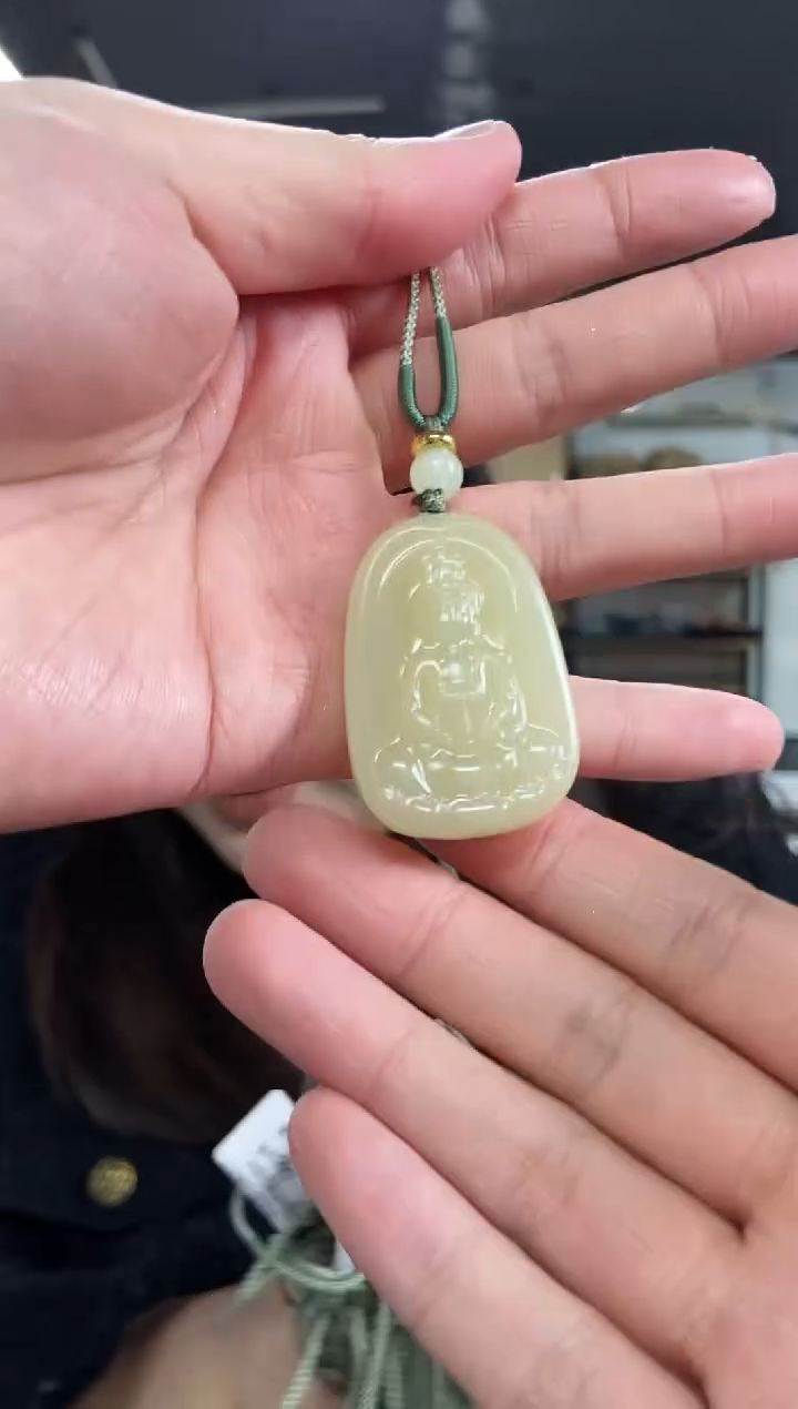 【闪购商品】和田玉吊坠未镶嵌多样性发其一颜色微差