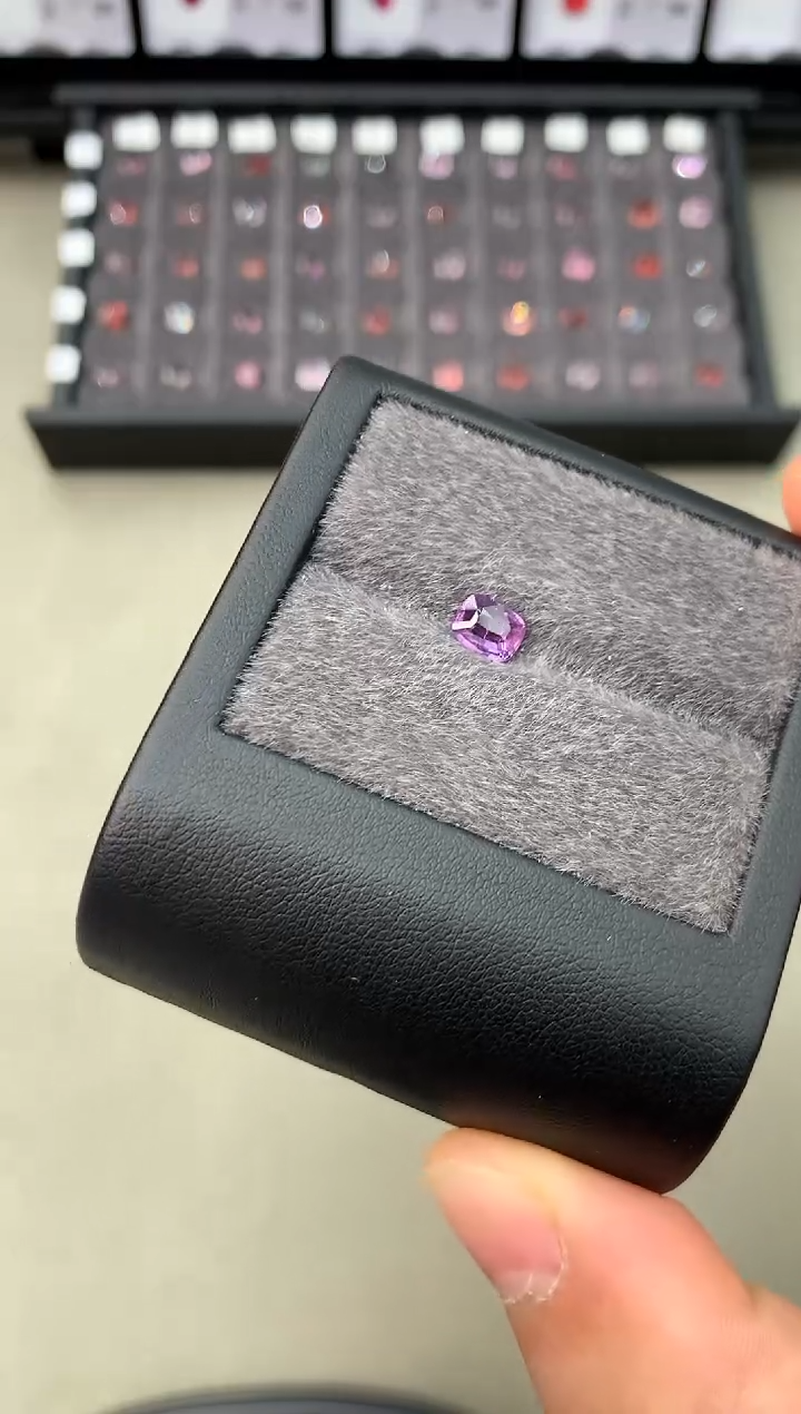 【闪购商品】定制蓝宝石裸石未镶嵌1.04ct 兰卡老烧蓝宝石