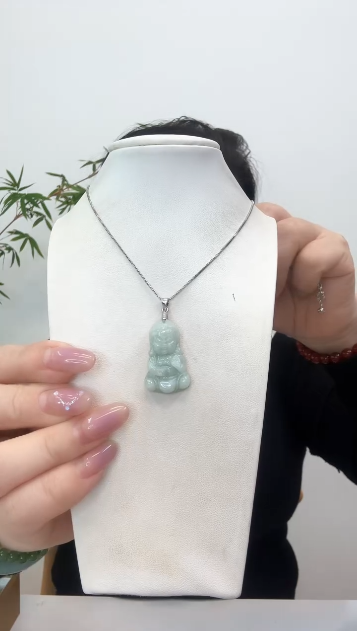 【闪购商品】翡翠颈饰银S925镶嵌宝宝佛赠合金链