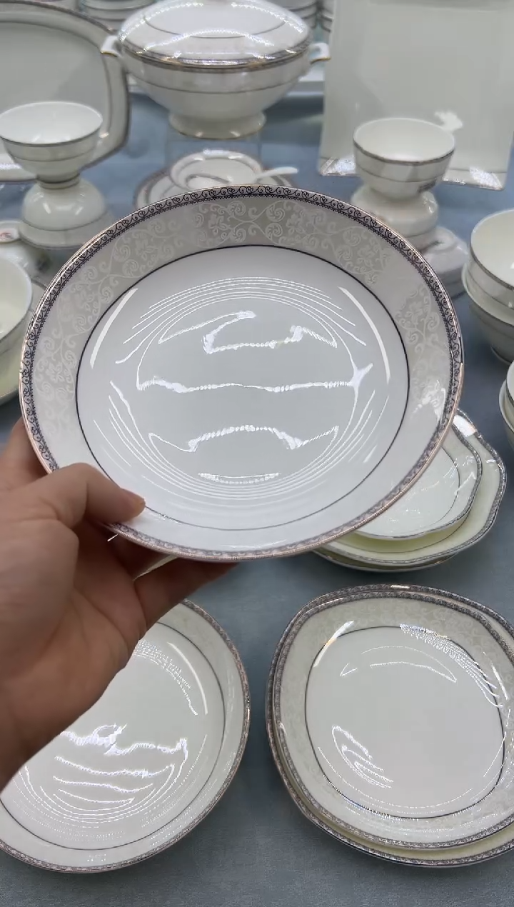 骨瓷玲珑7.5饭4个   