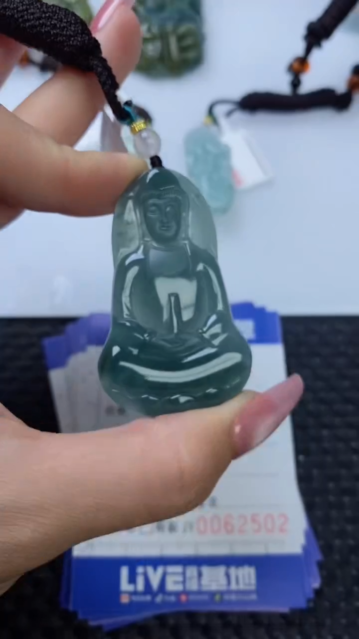 【闪购商品】翡翠颈饰未镶嵌111111111111111