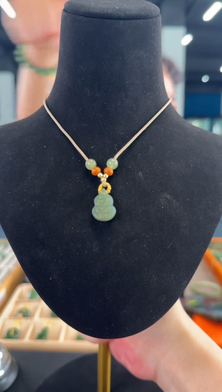 和田玉未镶嵌颈饰和田玉