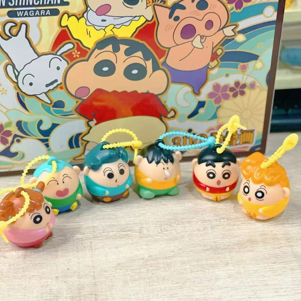 蜡笔小新小夜灯挂件盲盒