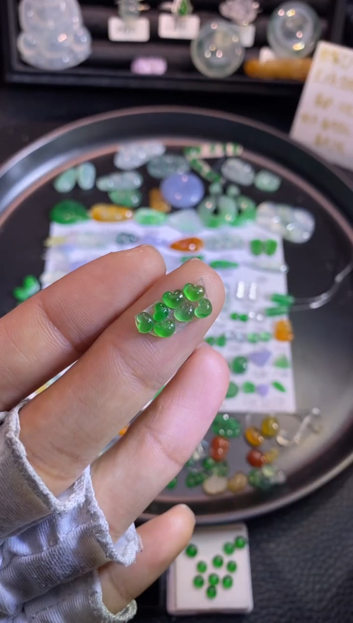 【闪购商品】翡翠未镶嵌挂件爱心