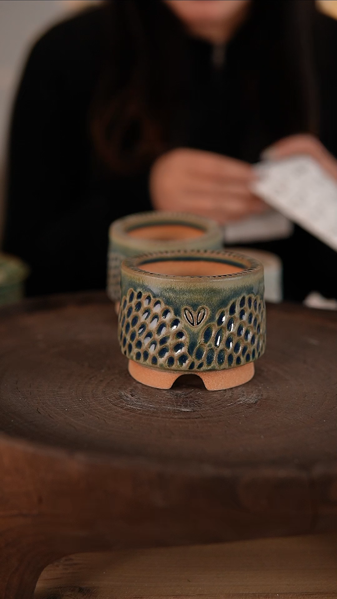 【闪购商品】红陶1-22-265默认微瑕口5.5