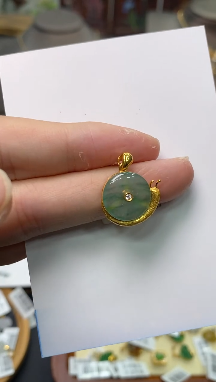 【闪购商品】翡翠颈饰18K金镶嵌净货13950