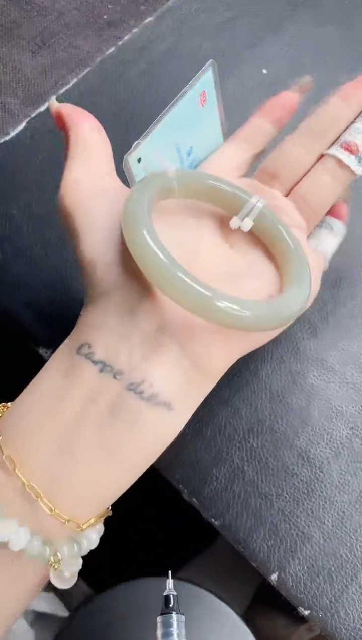 和田玉手镯未镶嵌26V237-57