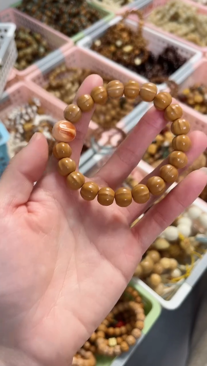 【闪购商品】菩提根/象牙果手串猴头鲨鱼背设计款