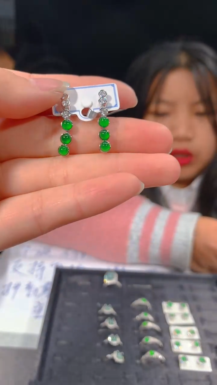 【闪购商品】定制翡翠未镶嵌20多样性发货（发其一）