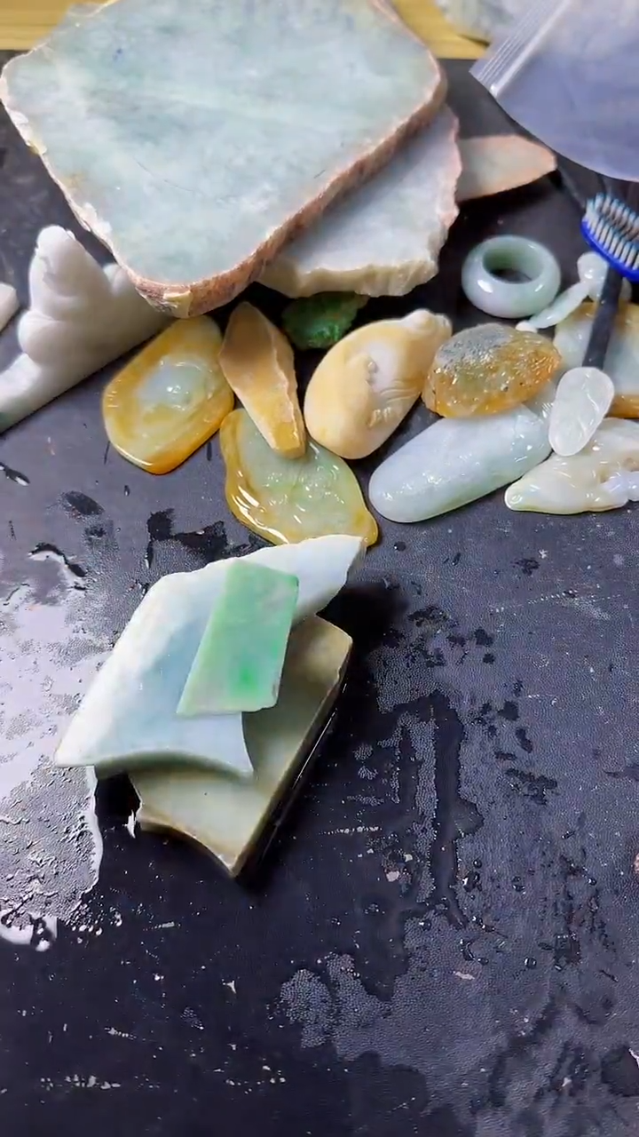 未镶嵌挂件翡翠028