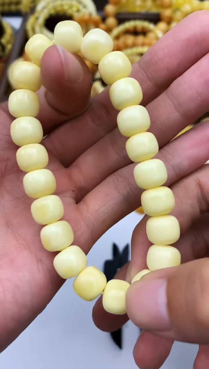 裸石琥珀未镶嵌手串