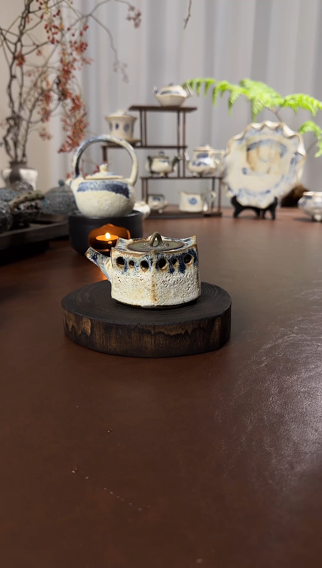 粉引 双层镂空菱形壶