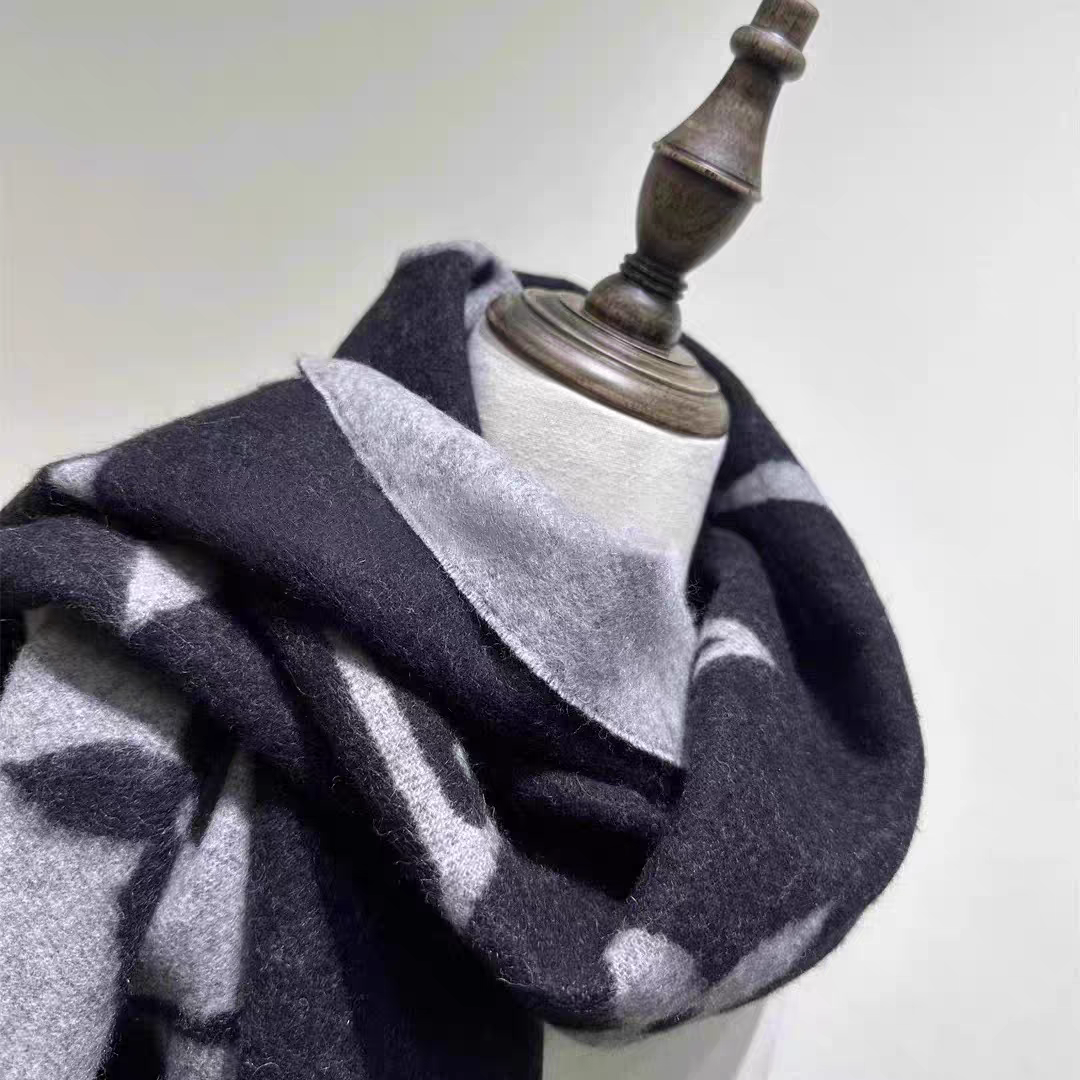 山羊绒经典双面羊绒围巾披肩冬季保暖百搭时尚围脖折扣款正品