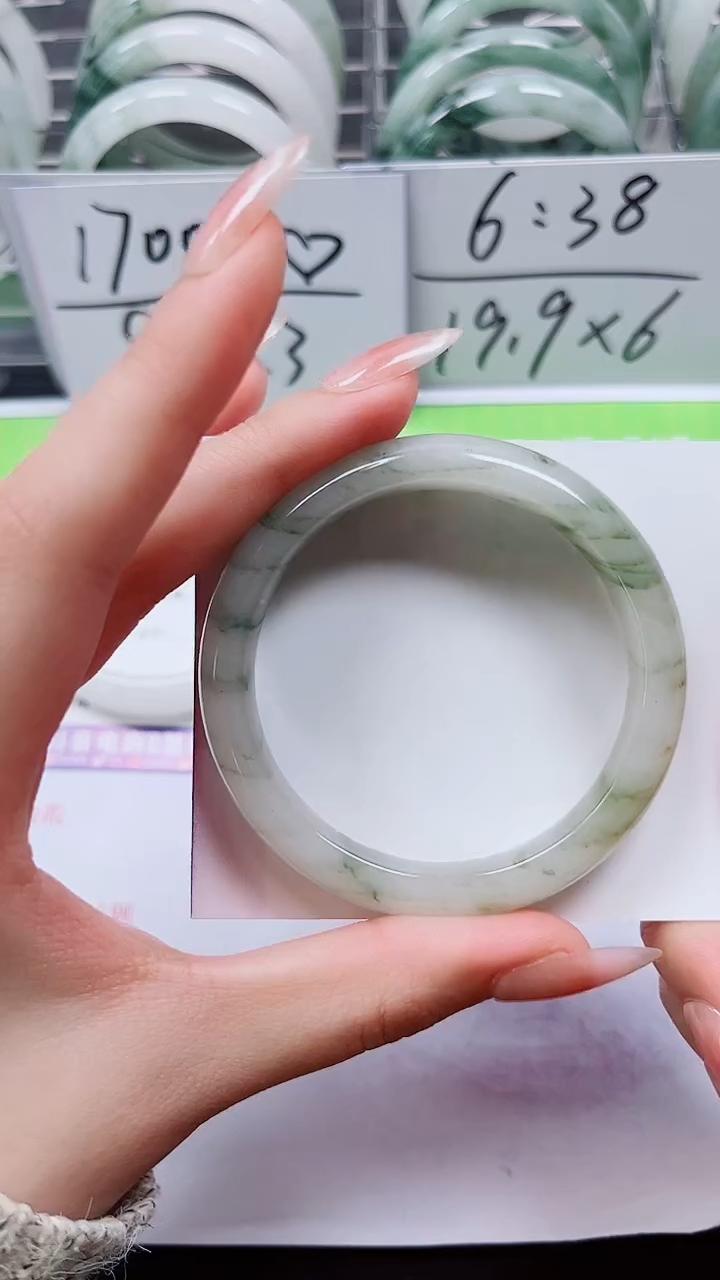 【闪购商品】石英质玉手镯未镶嵌S27-52/53