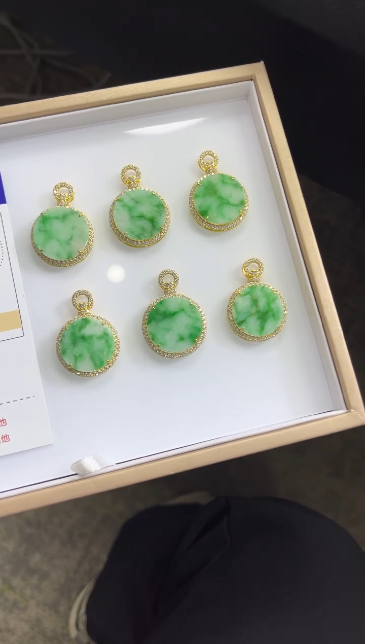 【闪购商品】翡翠颈饰银S925镶嵌Z126 /多样性发一件/配绳子