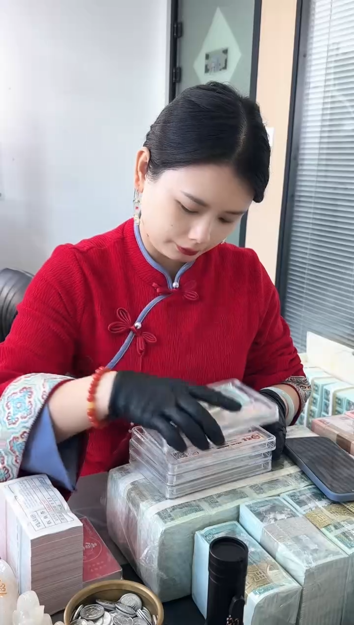 80版2角整刀百张连号 不挑号  狮子号