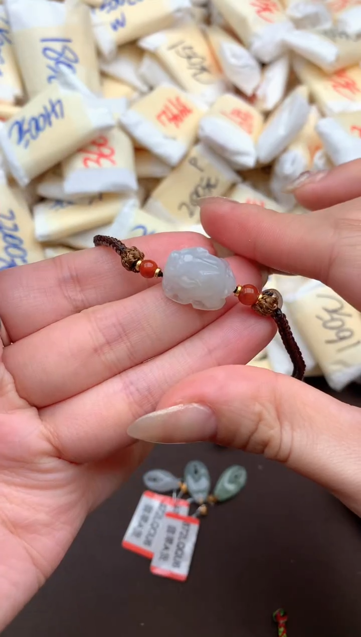 【闪购商品】翡翠挂件未镶嵌一