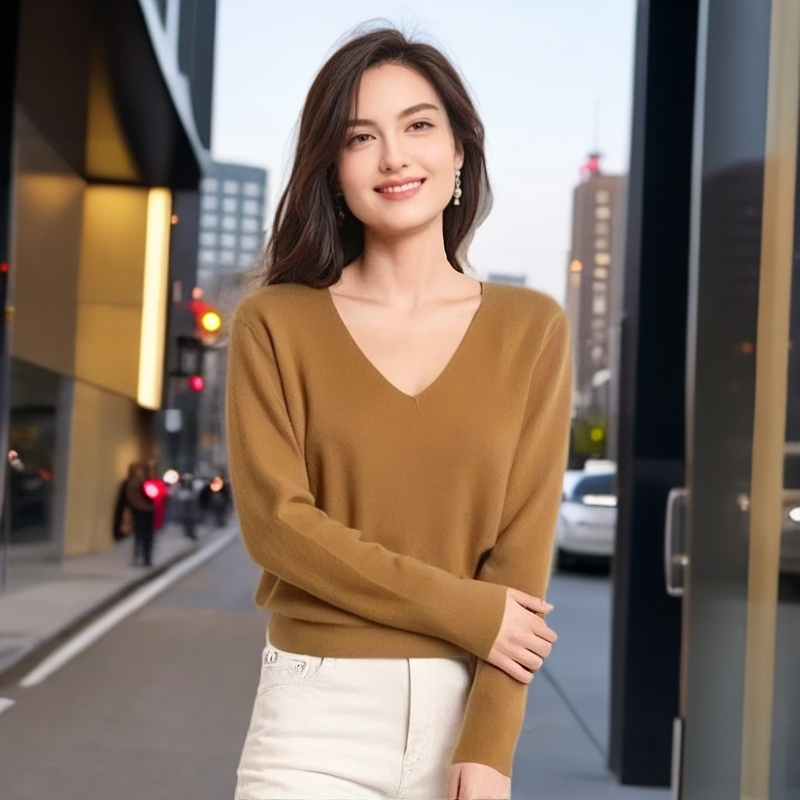 高档山羊绒V领羊绒衫女款宽松型套头秋冬毛衣针织衫时尚舒适显瘦