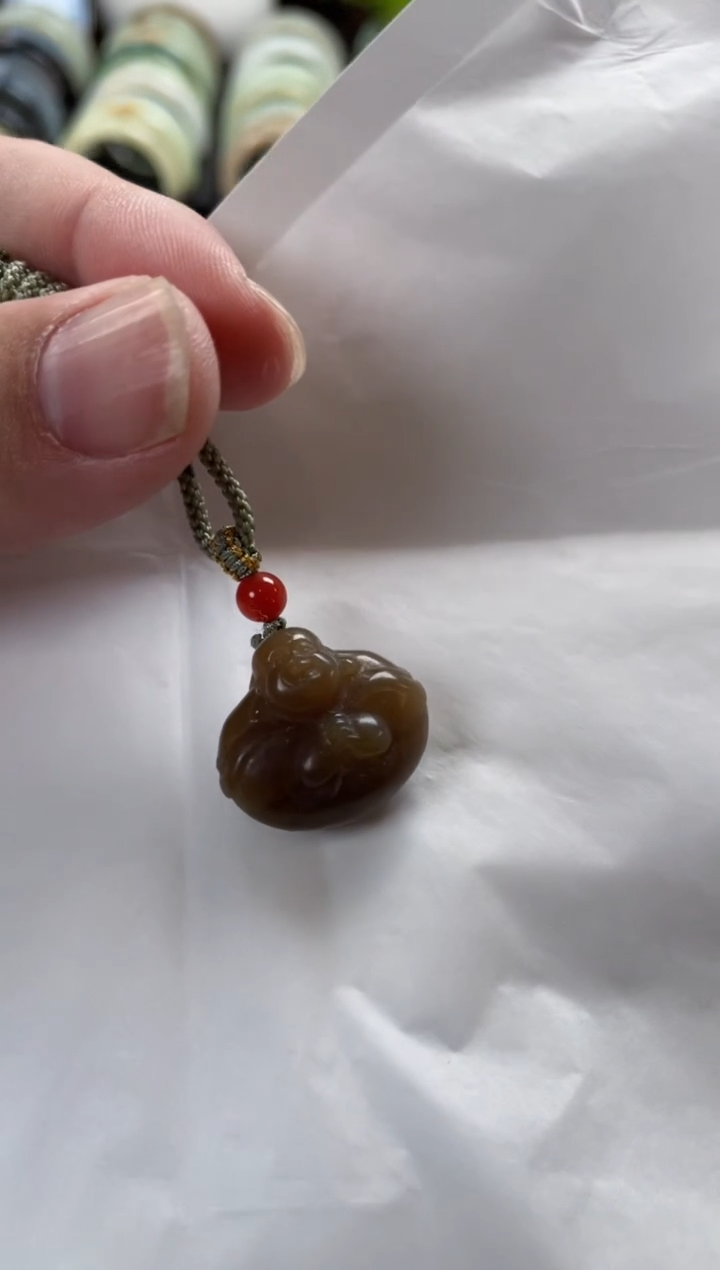 【闪购商品】和田玉（糖玉）颈饰未镶嵌有纹裂