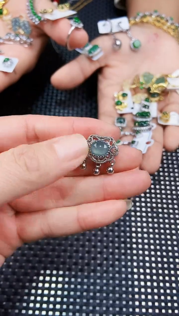 【闪购商品】翡翠吊坠(不含链)未镶嵌111111111