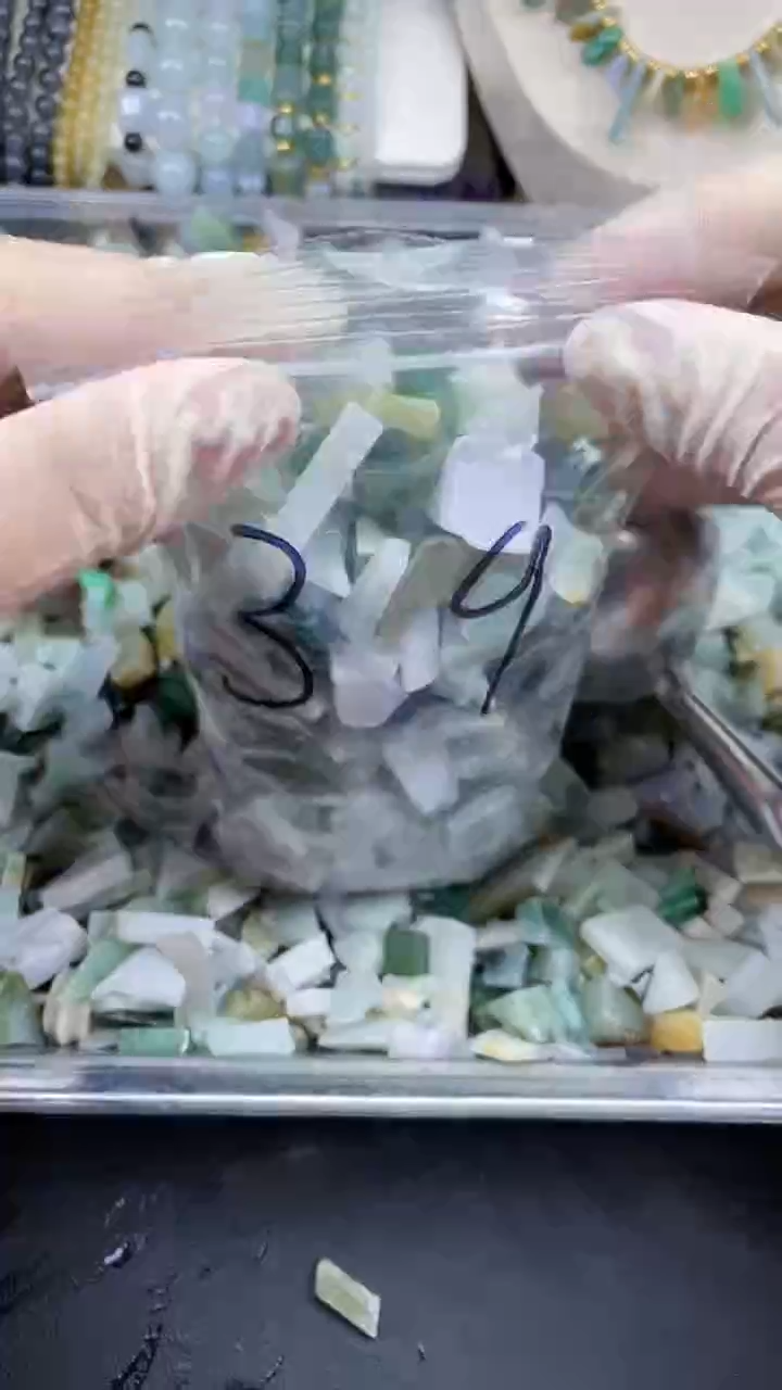 【闪购商品】翡翠颈饰未镶嵌天然翡翠小号500克39