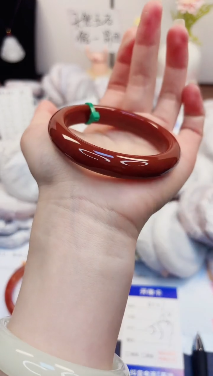 【闪购商品】石英质玉手镯未镶嵌11-玛瑙-圈口55