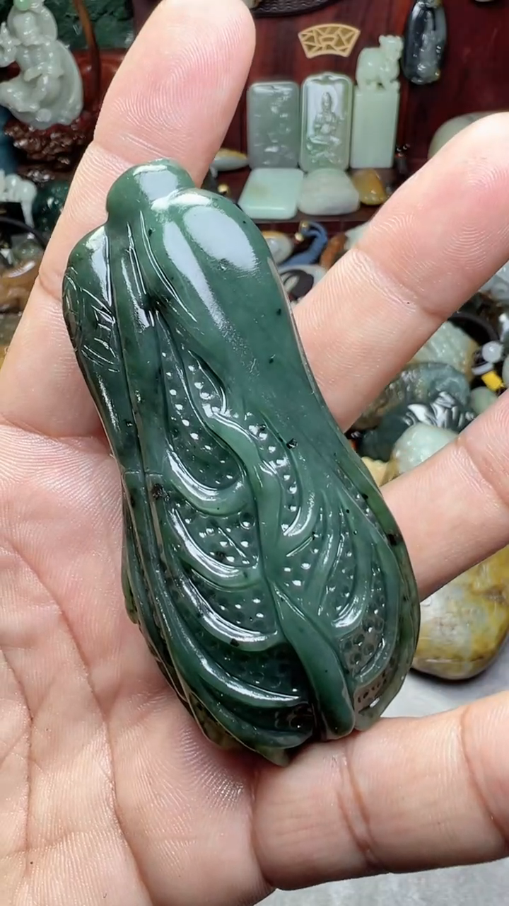 和田玉未镶嵌把件-