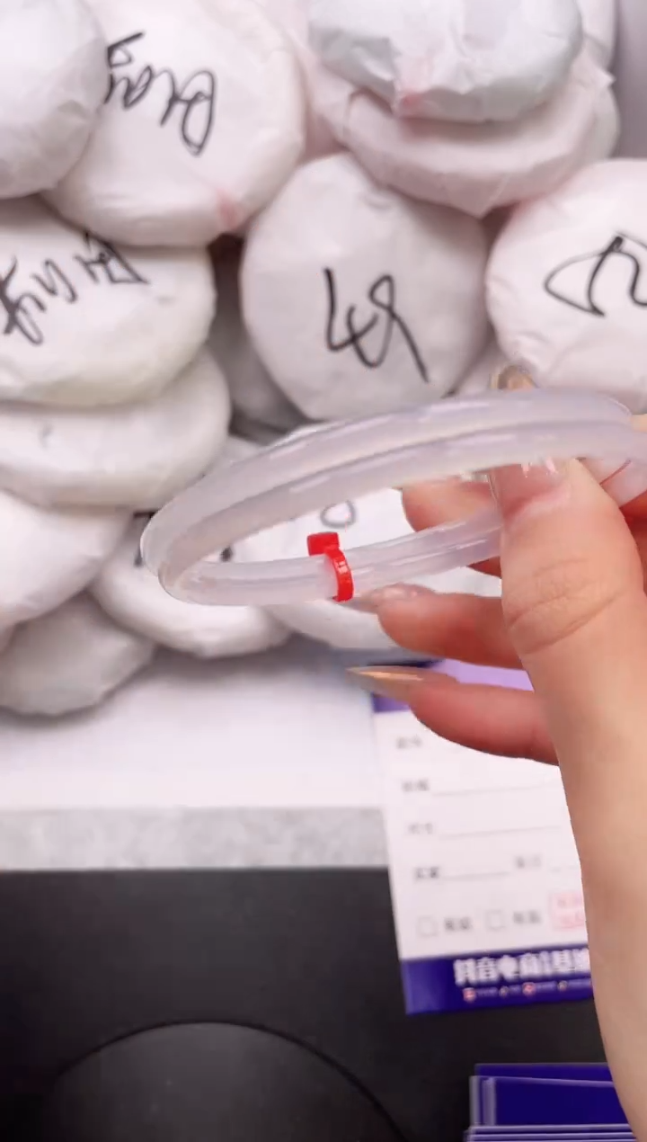 【闪购商品】石英质玉手镯未镶嵌3K33-58