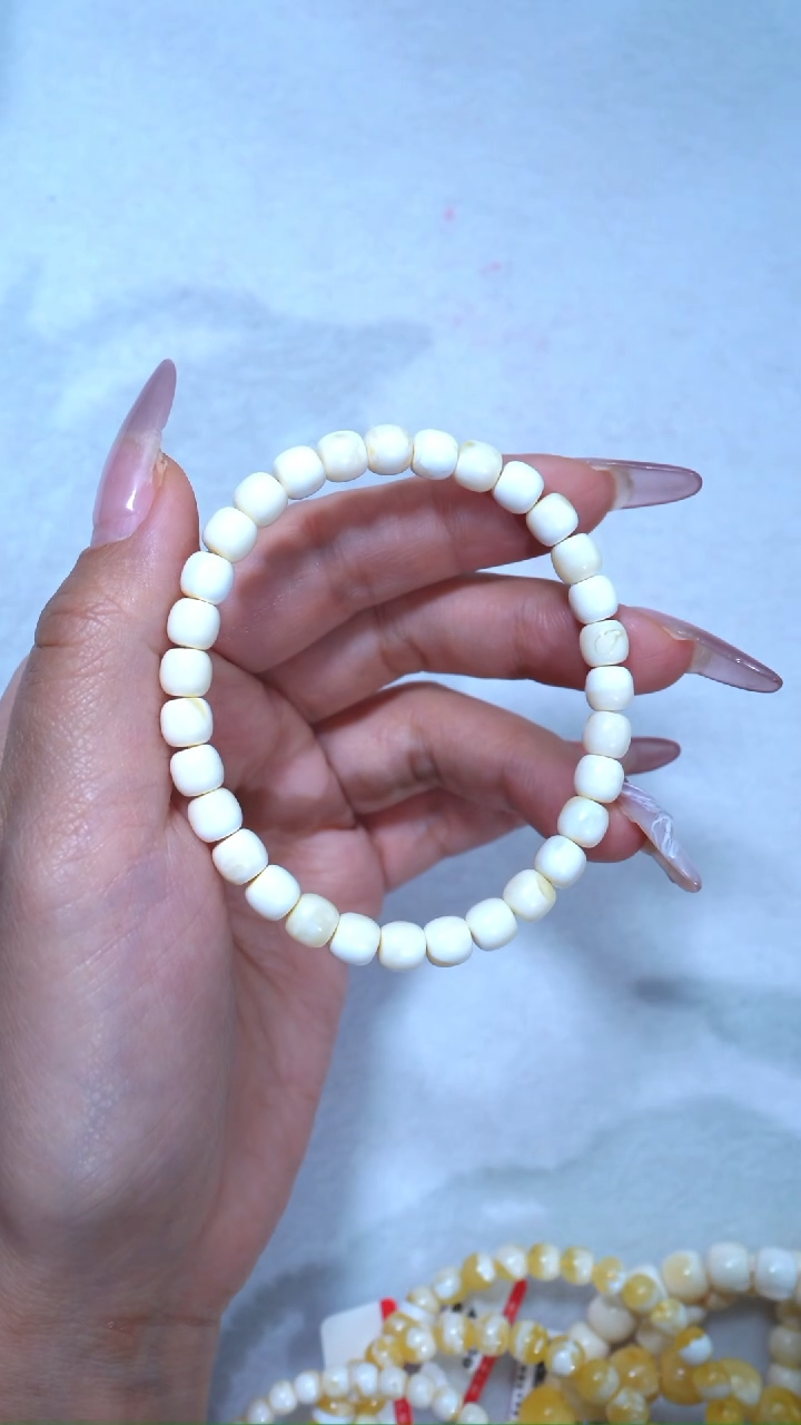 【闪购商品】蜜蜡手链未镶嵌典藏级6.5mm漆瓷白浓顺色（漏珠）